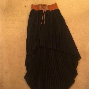 High- low skirt